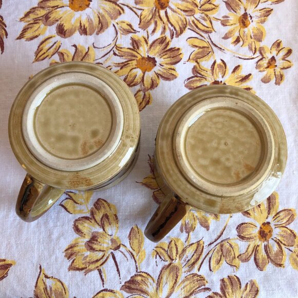 Pair of Vintage Stoneware Coffee Cup Mugs - Picture 6 of 6